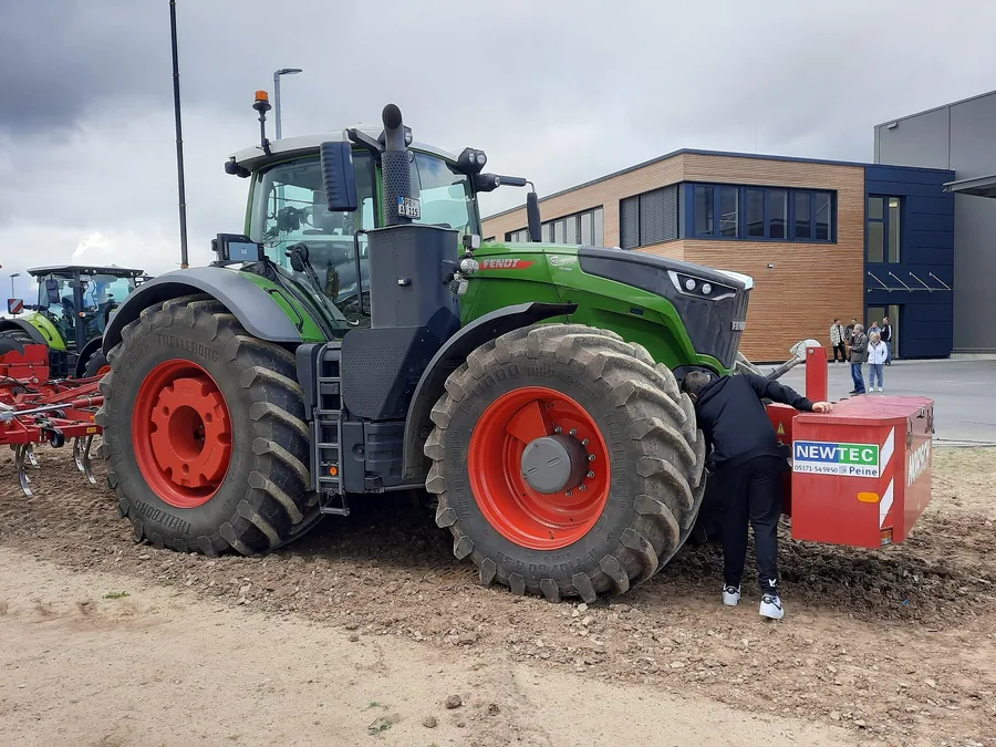 Fendt 1050 Vario v provozu na předváděcím dni