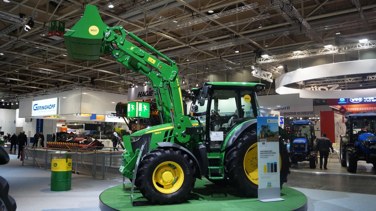 5090R — Трактори