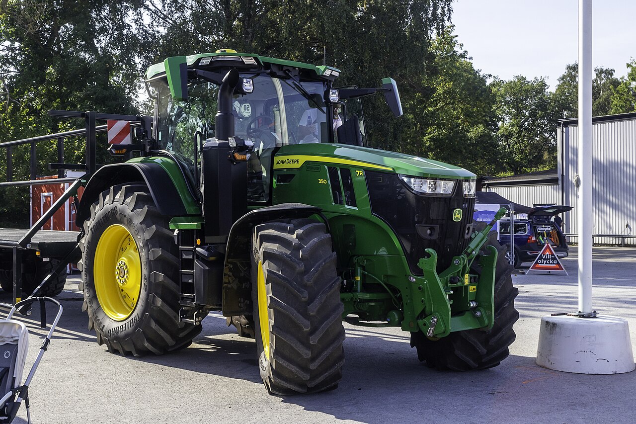 7R 310 — Трактори