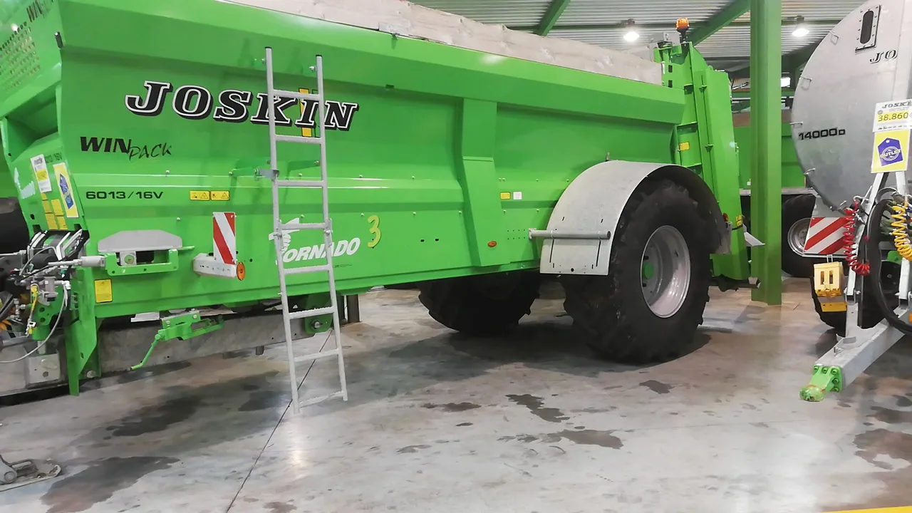 Tornado3 T10500 — Розкидачі органічних добрив