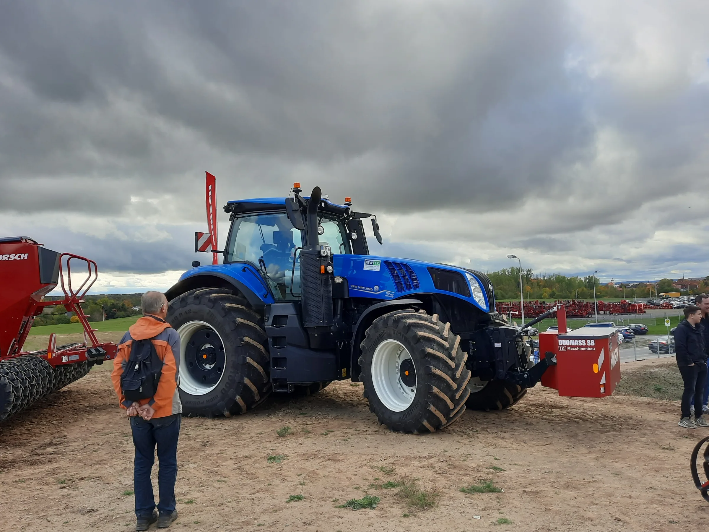 New Holland T8.435 — Трактор, 435 к.с., головний вигляд