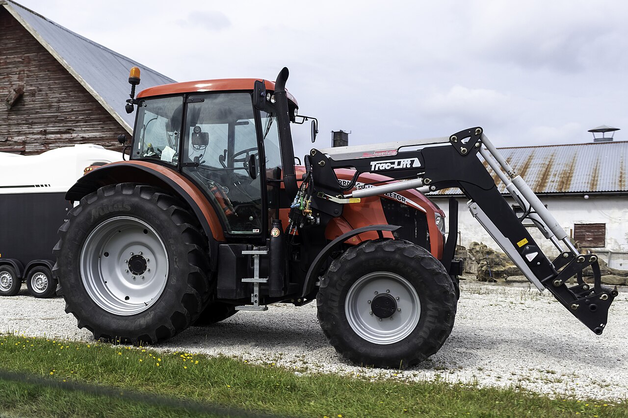 Forterra HSX 150 — Трактори